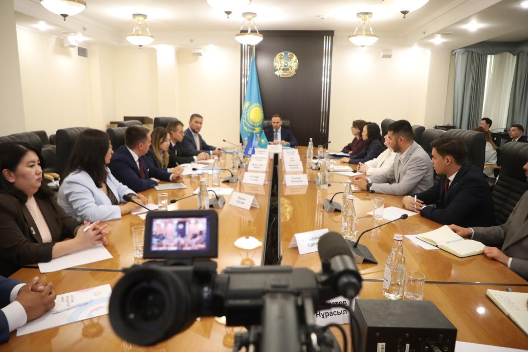 The 4th meeting of the National Organizing Committee for the International Volunteers Year was held in Astana