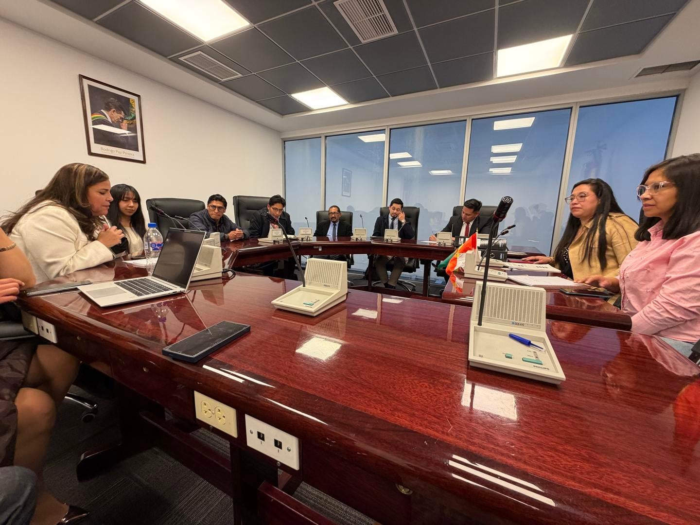 Diálogo entre el Comité Impulsor del IVY 2026 y la Asamblea Legislativa para fortalecer el proyecto de Ley del Voluntariado en Bolivia