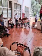 Jornada de voluntariado en el Centro Gerontológico Arturo Mundet